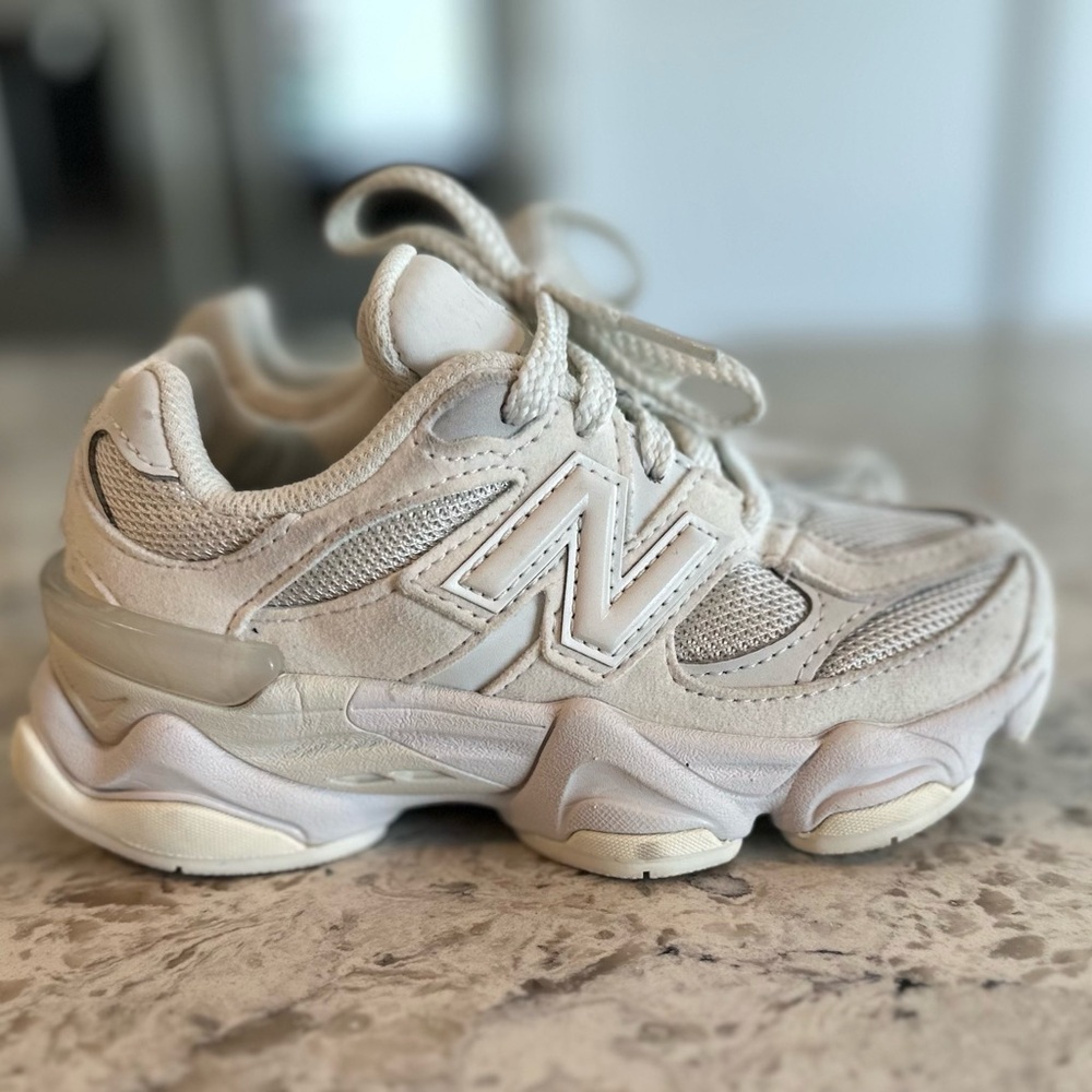 New Balance 9060 Toddler Sneakers, size 11